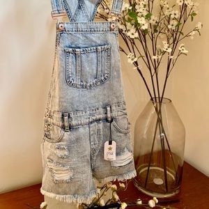 New With Tags Tilly’s Acid Wash Overall Shorts